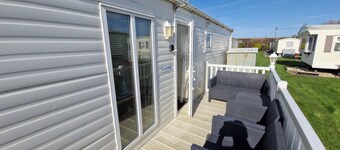 Beachcomber Cabin, Dog Friendly - Anderby Creek
