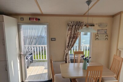 Beachcomber Cabin, Dog Friendly - Anderby Creek