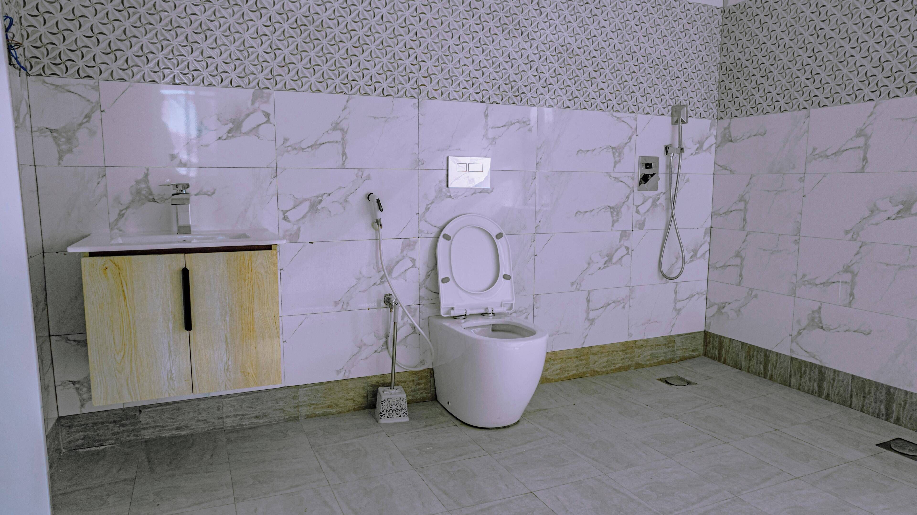 Shower, towels