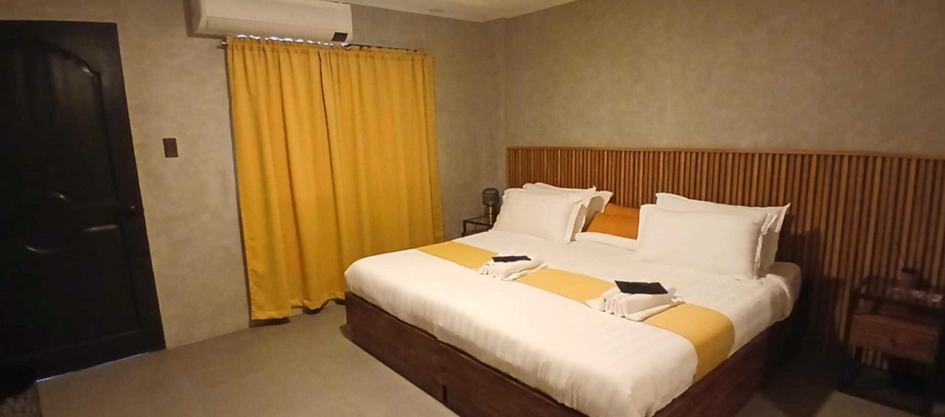 Free WiFi, bed sheets