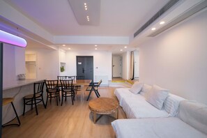 Interior - ZHome-Gingkgo Garden Four bedrooms (Shanghai)