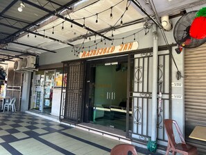 Front of property - Hotel O Rainfield Inn (Kota Kinabalu)
