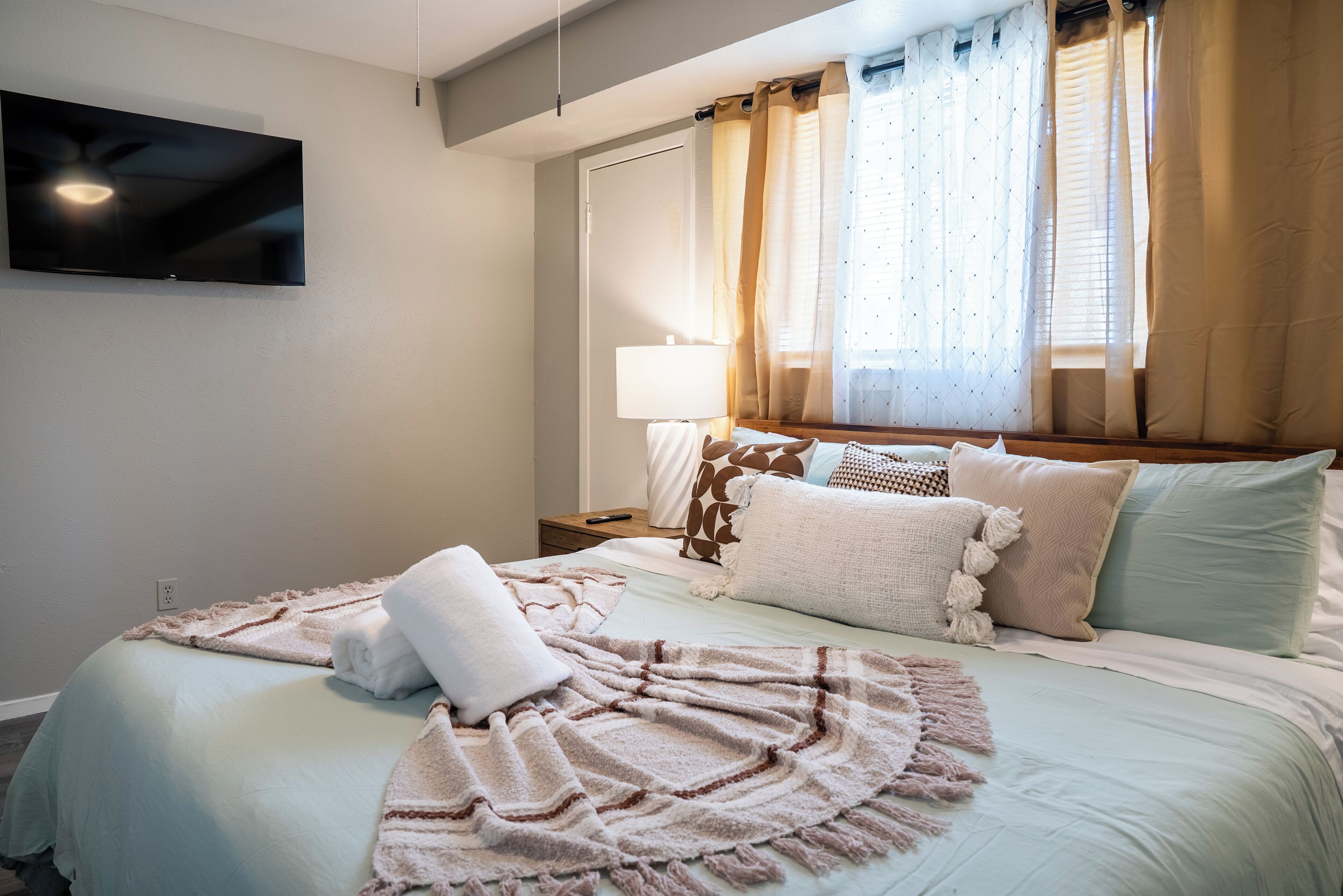3 bedrooms, WiFi, bed sheets