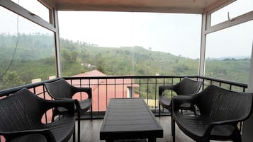 Standard Double Room, Multiple Beds | Desk, free WiFi, bed sheets