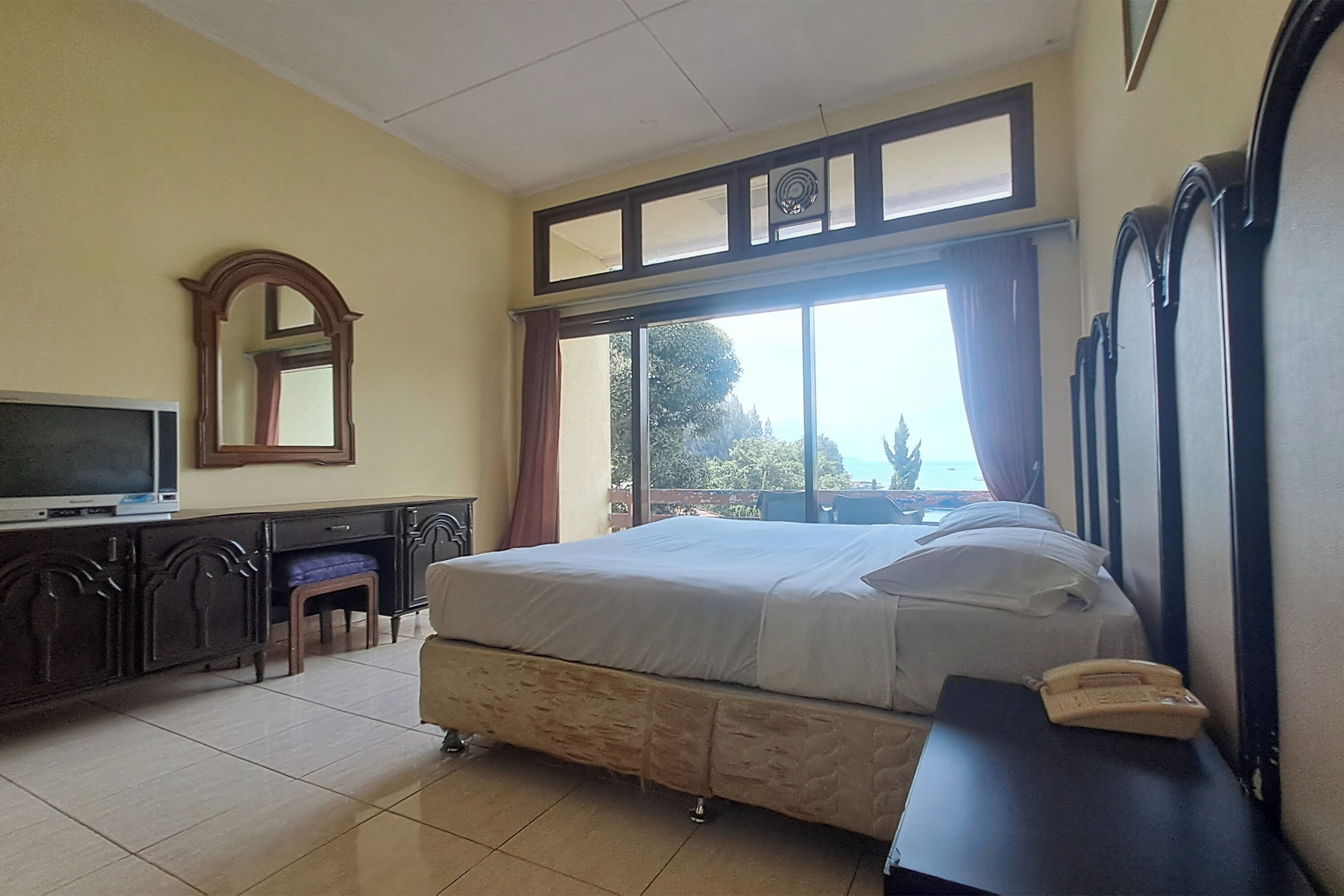 Kamar Superior | Meja kerja, Wi-Fi gratis, dan seprai linen