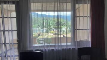 Standard Room | Desk, free WiFi, bed sheets