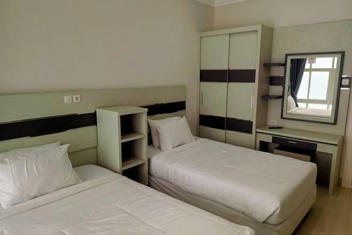 Bureau, Wi-Fi gratuit, draps fournis