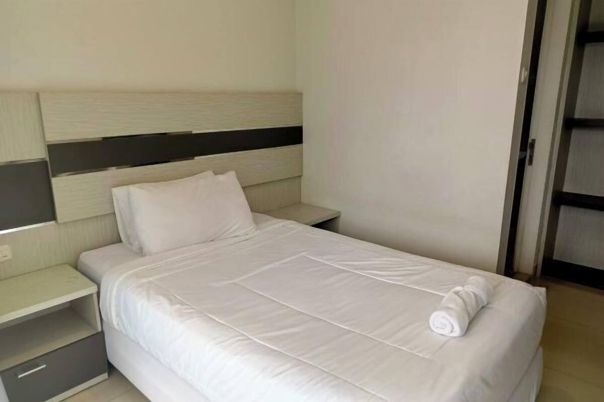 Bureau, Wi-Fi gratuit, draps fournis