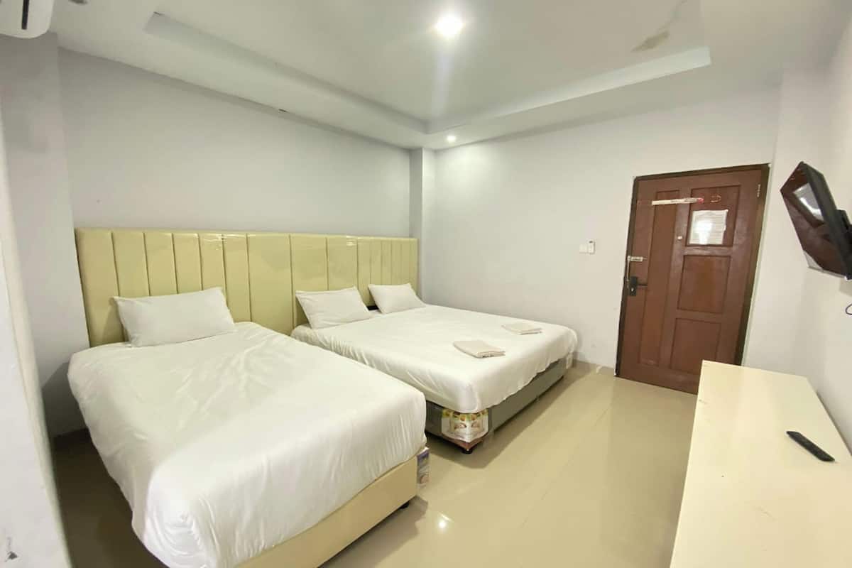 Family Room | Free WiFi, bed sheets