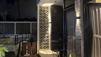 Habitación familiar | Escritorio, wifi gratis, ropa de cama