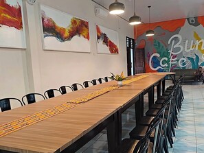 Restaurant - Esemka Hotel and Convention Kotabumi (Kali Balangan)