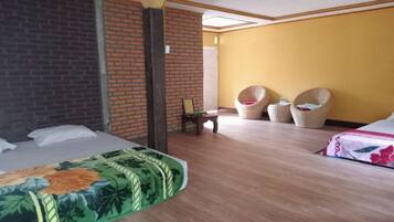 Kamar Keluarga | 1 kamar tidur, meja kerja, dan Wi-Fi gratis