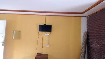 Standard Room | 1 bedroom, desk, free WiFi