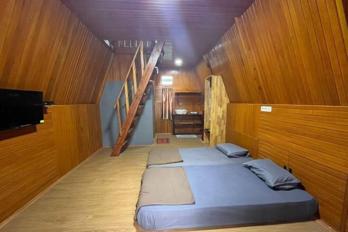 1 habitación, tabla de planchar con plancha, wifi gratis y ropa de cama 