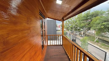 Deluxe Villa | 1 bedroom, iron/ironing board, free WiFi, bed sheets