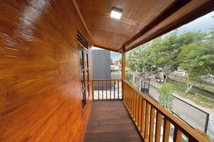 Deluxe Villa | 1 bedroom, iron/ironing board, free WiFi, bed sheets