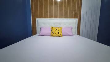 Villa, 3 Bedrooms | Desk, free WiFi, bed sheets