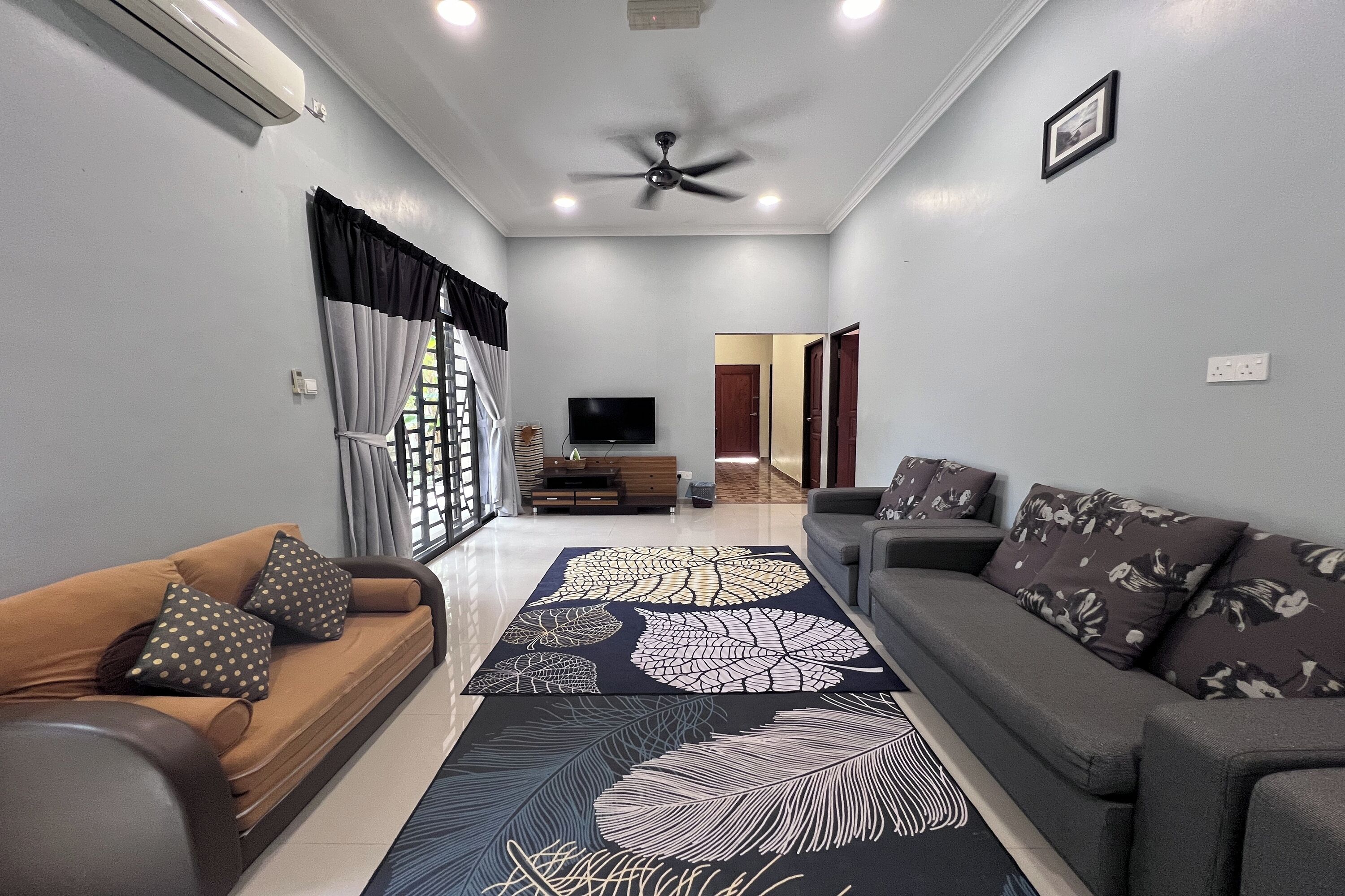 Villa | Living area | Flat-screen TV