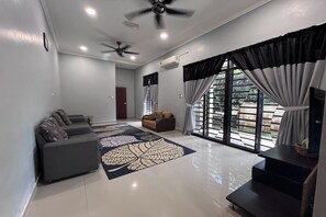 Villa | Oppholdsområde | Flatskjerm-TV