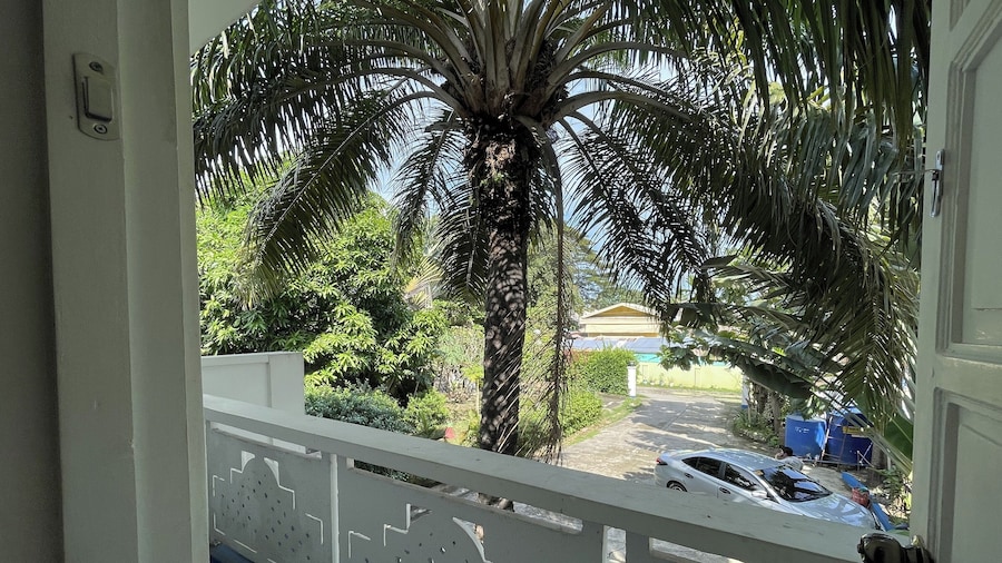 Casa De Praxides Tourist Inn