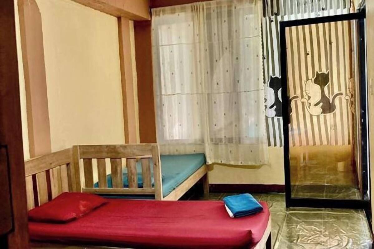 Desk, iron/ironing board, free WiFi, bed sheets