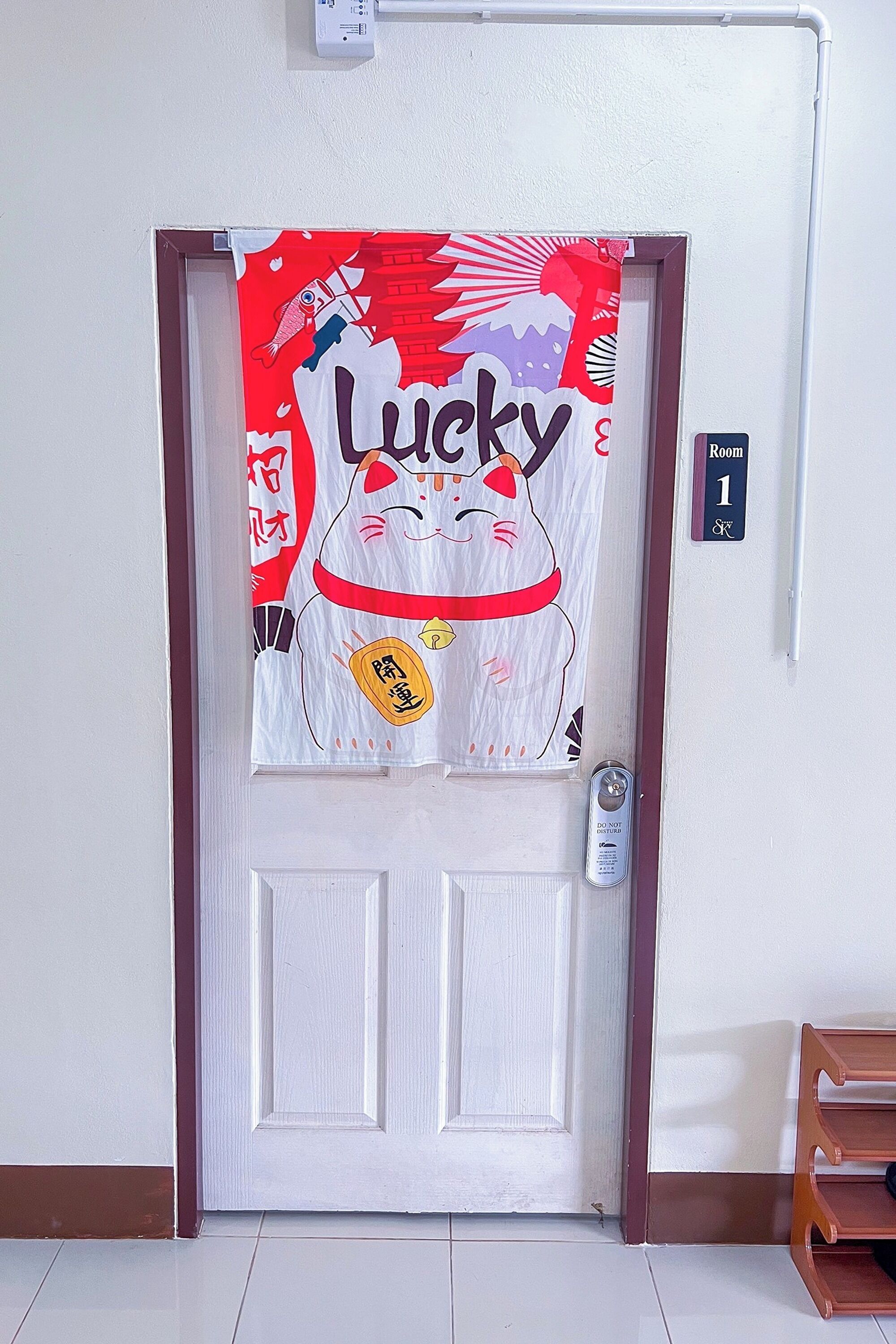 Superior Room, 4 Bedrooms | Bathroom | Shower, free toiletries, heated floors (bathroom), towels