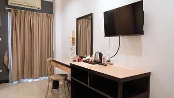 Desk, free WiFi, bed sheets