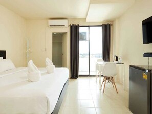 Standard Double Room | Minibar, desk, free WiFi, bed sheets