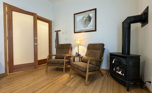 Interior - Charming 2-bedroom home in Ashton near Yellowstone and Grand Teton NP. (Ashton)