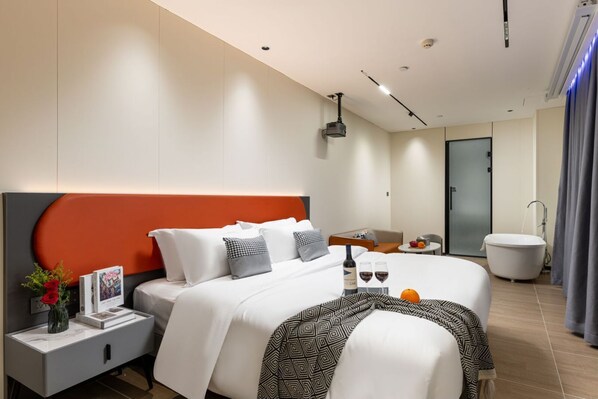 Superior Single Room, City View