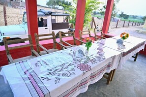 Outdoor dining