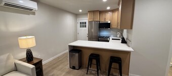 Comfortable Midterm Stay – All Utilities Included