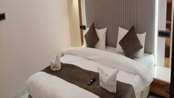 Super Deluxe Room | Desk, soundproofing, free WiFi