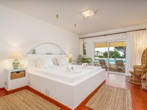 4 Schlafzimmer, Bügeleisen/Bügelbrett, WLAN, Bettwäsche