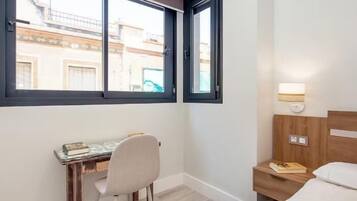 3 bedrooms, iron/ironing board, Internet, bed sheets