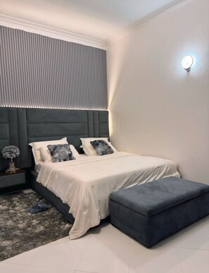 1 chambre, fer et planche à repasser, Wi-Fi, draps fournis