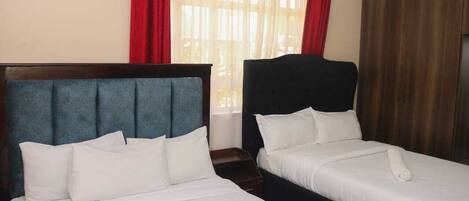 4 bedrooms, iron/ironing board, free WiFi, bed sheets