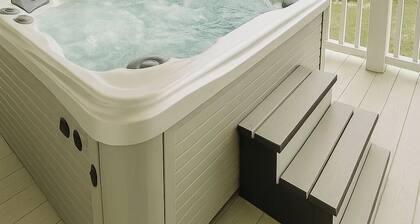 NEW HOME! THE LITTLE SUNFLOWER BY THE SEA.OCEANFRONT WITH HOT TUB,PRIVATE BEACH!