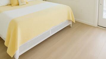 3 habitaciones, tabla de planchar con plancha, wifi y ropa de cama