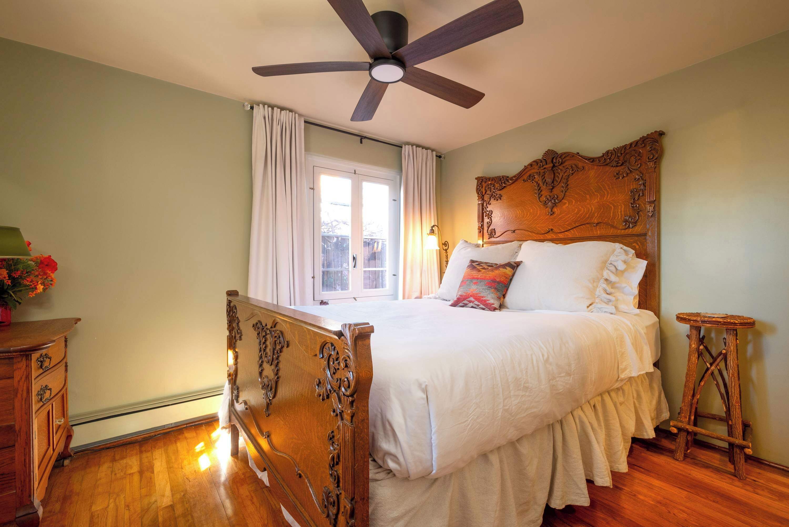 1 bedroom, iron/ironing board, travel cot, WiFi