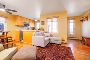 Téléviseur, foyer, lecteur de DVD