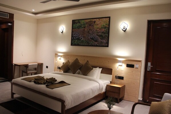 Deluxe Double Room, Balcony, Garden View - Devsha Jungle Resort (Peerumadara)