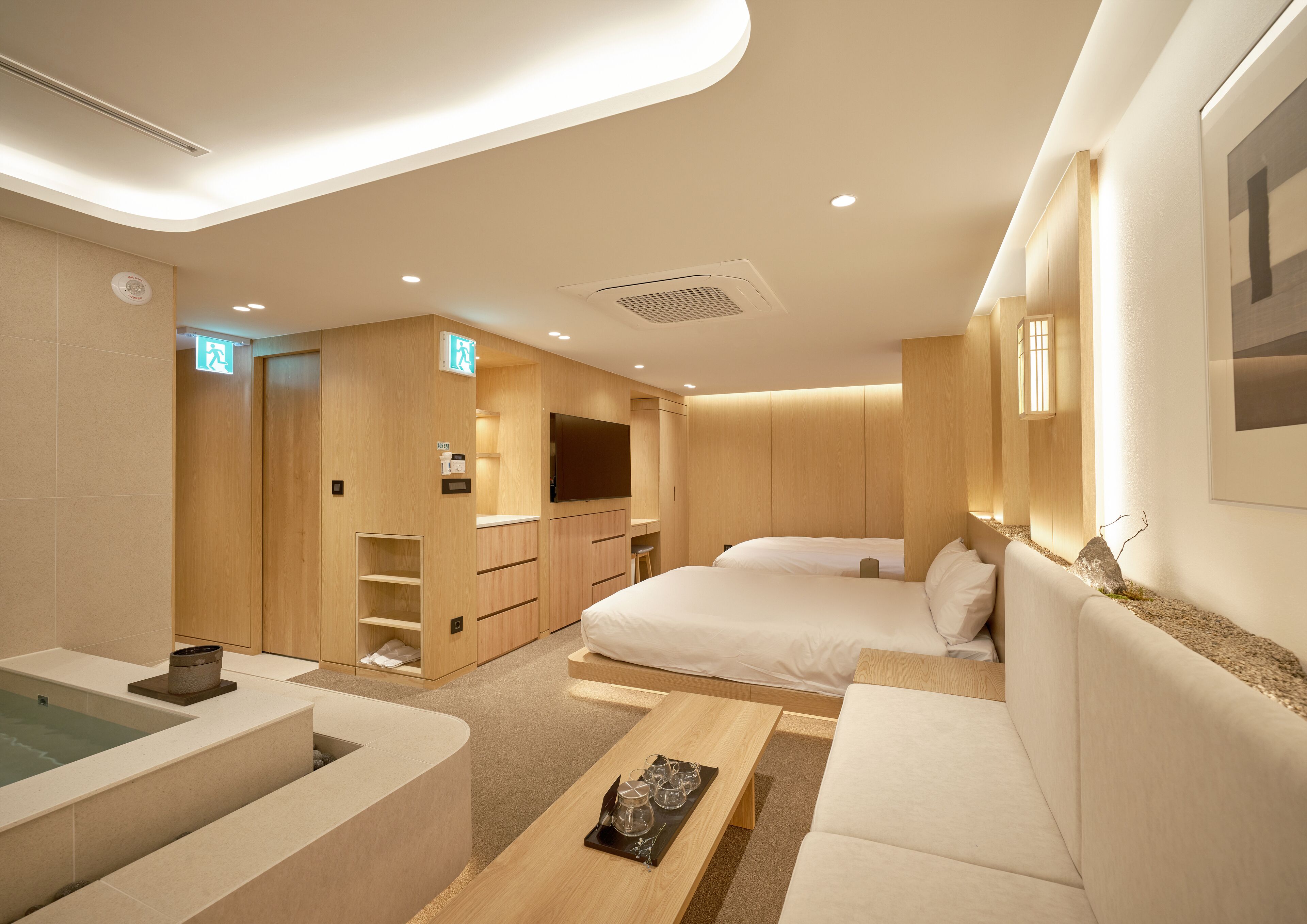 Blackout drapes, soundproofing, free WiFi, bed sheets