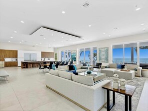 TV, video games, offices - Eden - Iconic Ultra Luxe Beachfront Estate on Captiva (Captiva)