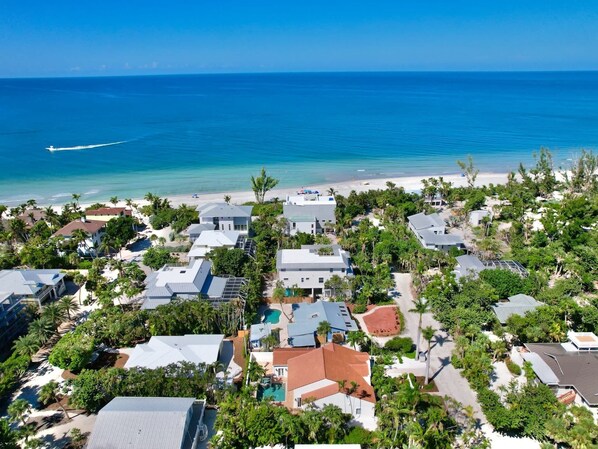 Unclassified image, 1 of 52, button