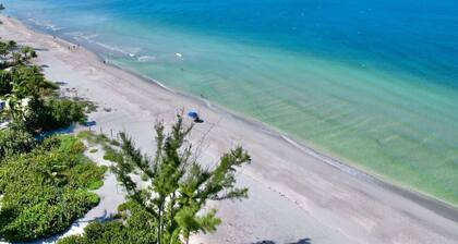 Casa Captiva - 5 BR Villa, Steps to Beach