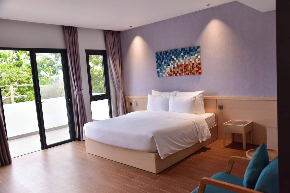 Superior Oda, 1 Büyük (Queen) Boy Yatak, Balkon, Bahçe Manzaralı | 1 yatak odası, güneşlik/perde, ses yalıtımı, ücretsiz kablosuz İnternet