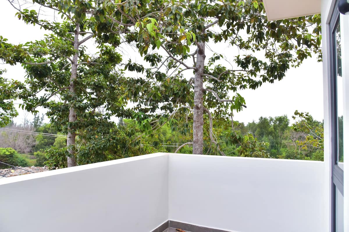 Superior Oda, 1 Büyük (Queen) Boy Yatak, Balkon, Bahçe Manzaralı | Balkon manzarası