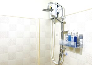 Bathroom - MeeTHan Place 8 (Chiang Mai)