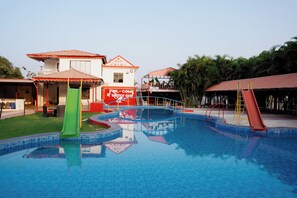 Pool - khodal Resort (Girgadhada)